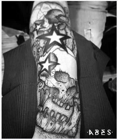 Tattoos - skulls and stars - 114958